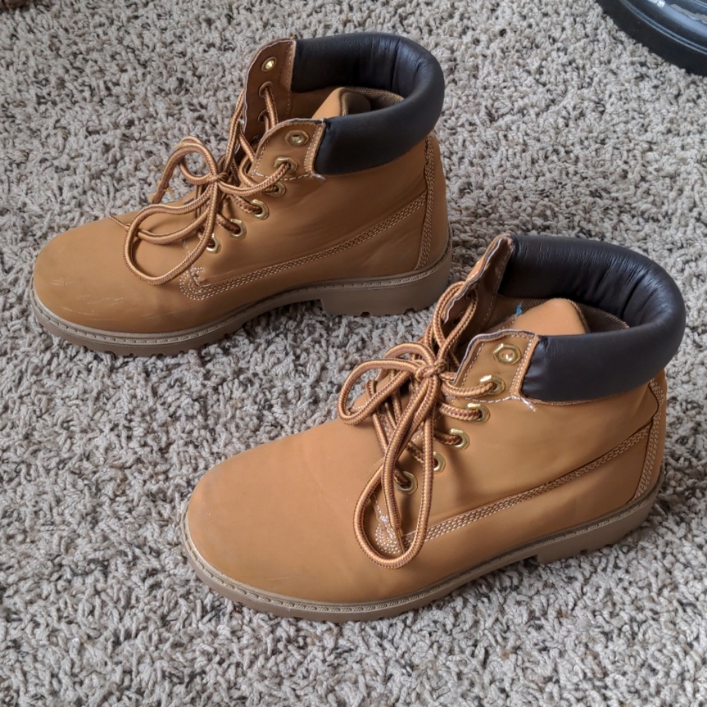 Ankle boots - tan work boot style